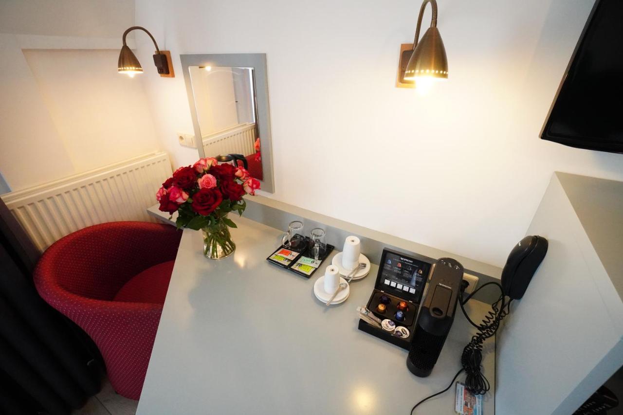 Hotel Den Burg - Digital Access מראה חיצוני תמונה