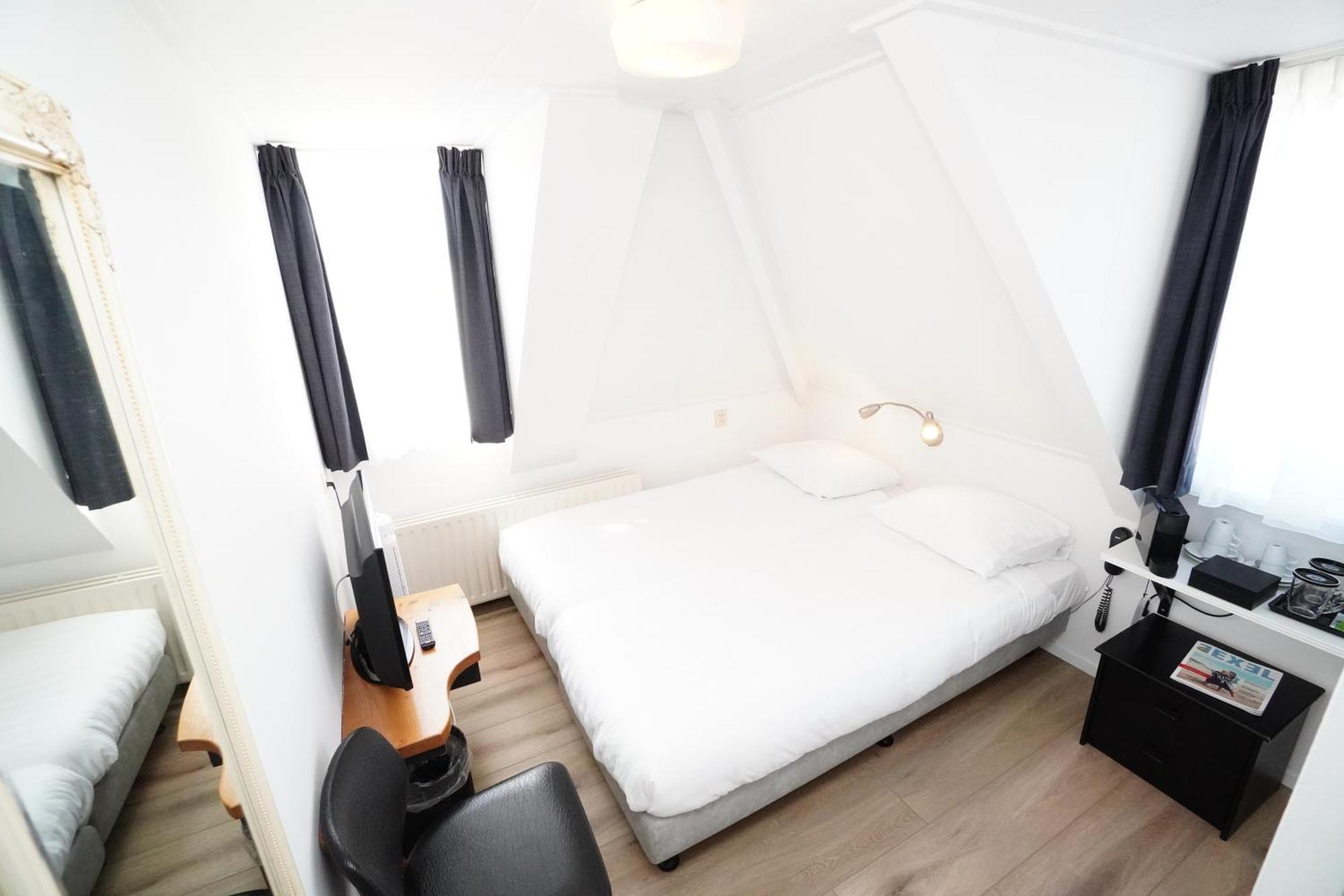 Hotel Den Burg - Digital Access חדר תמונה
