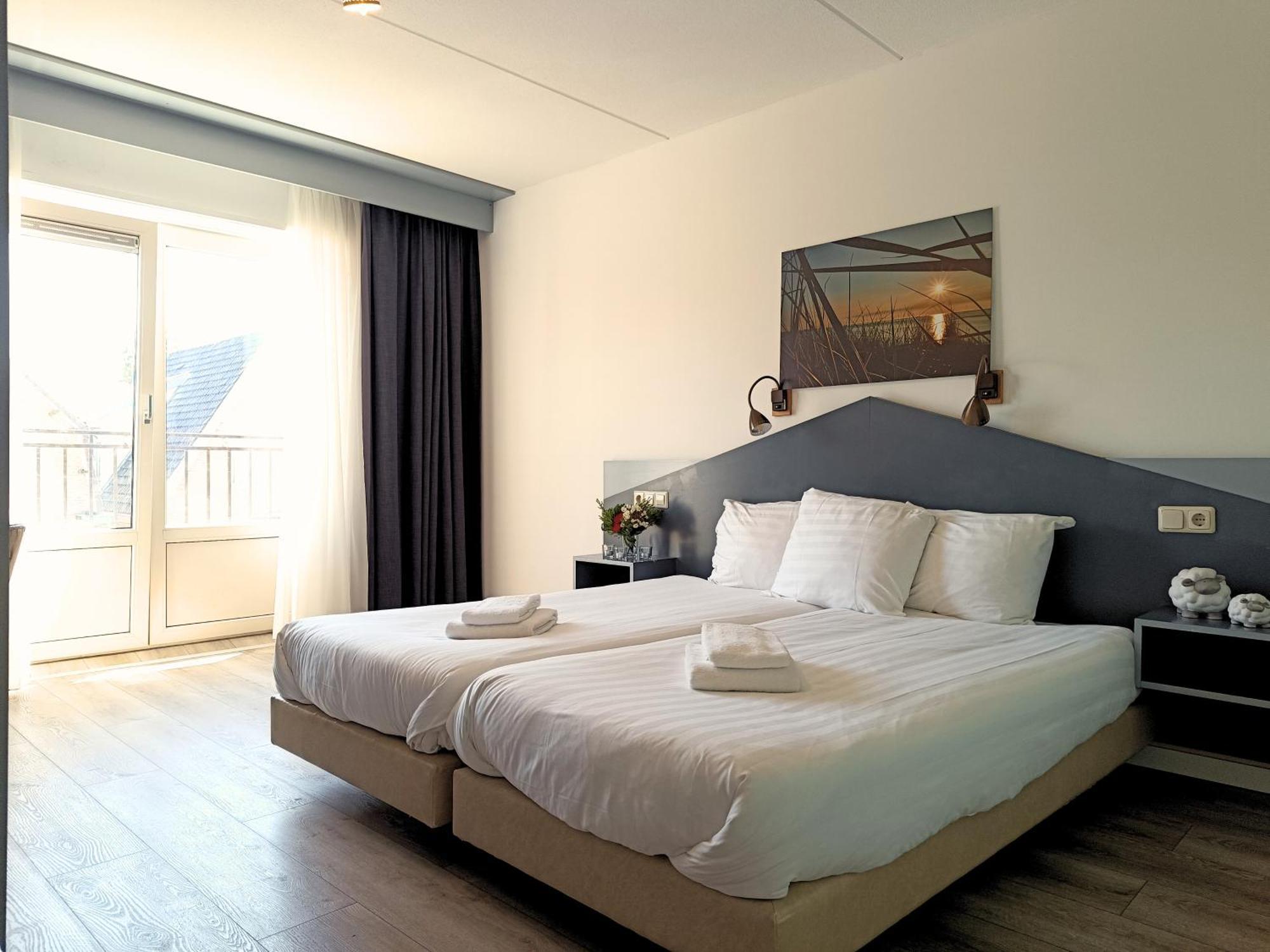 Hotel Den Burg - Digital Access מראה חיצוני תמונה