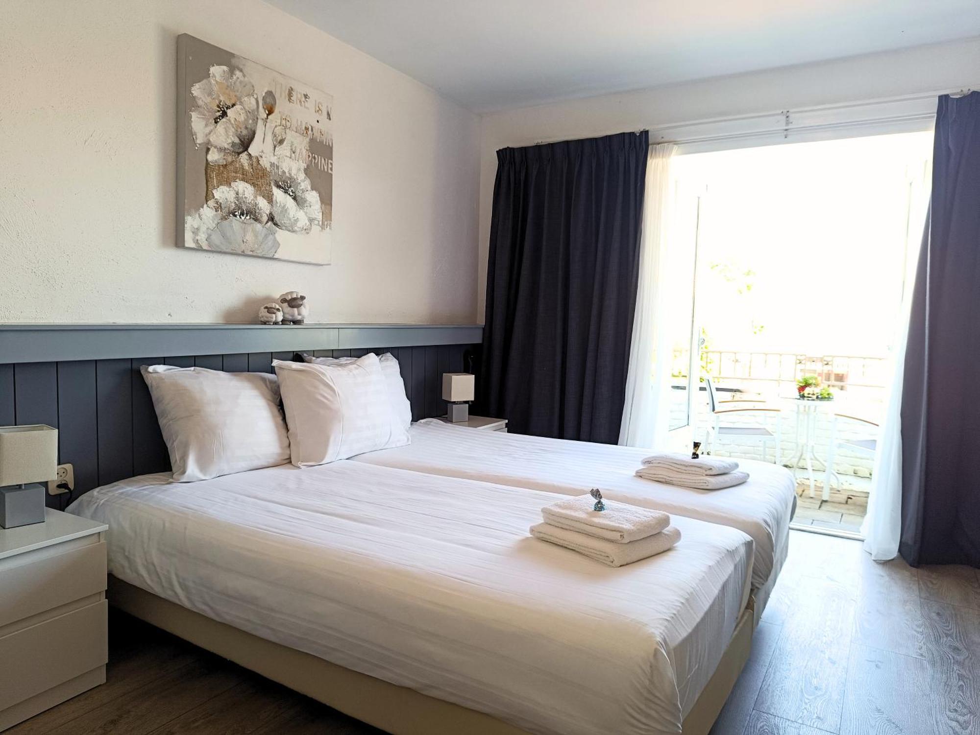 Hotel Den Burg - Digital Access מראה חיצוני תמונה