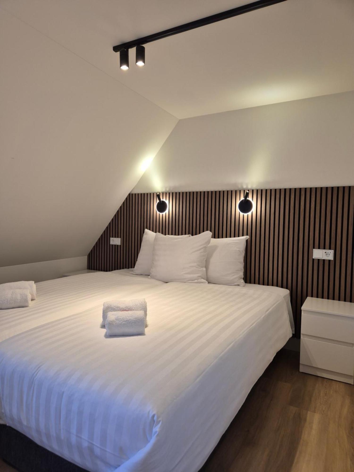 Hotel Den Burg - Digital Access מראה חיצוני תמונה