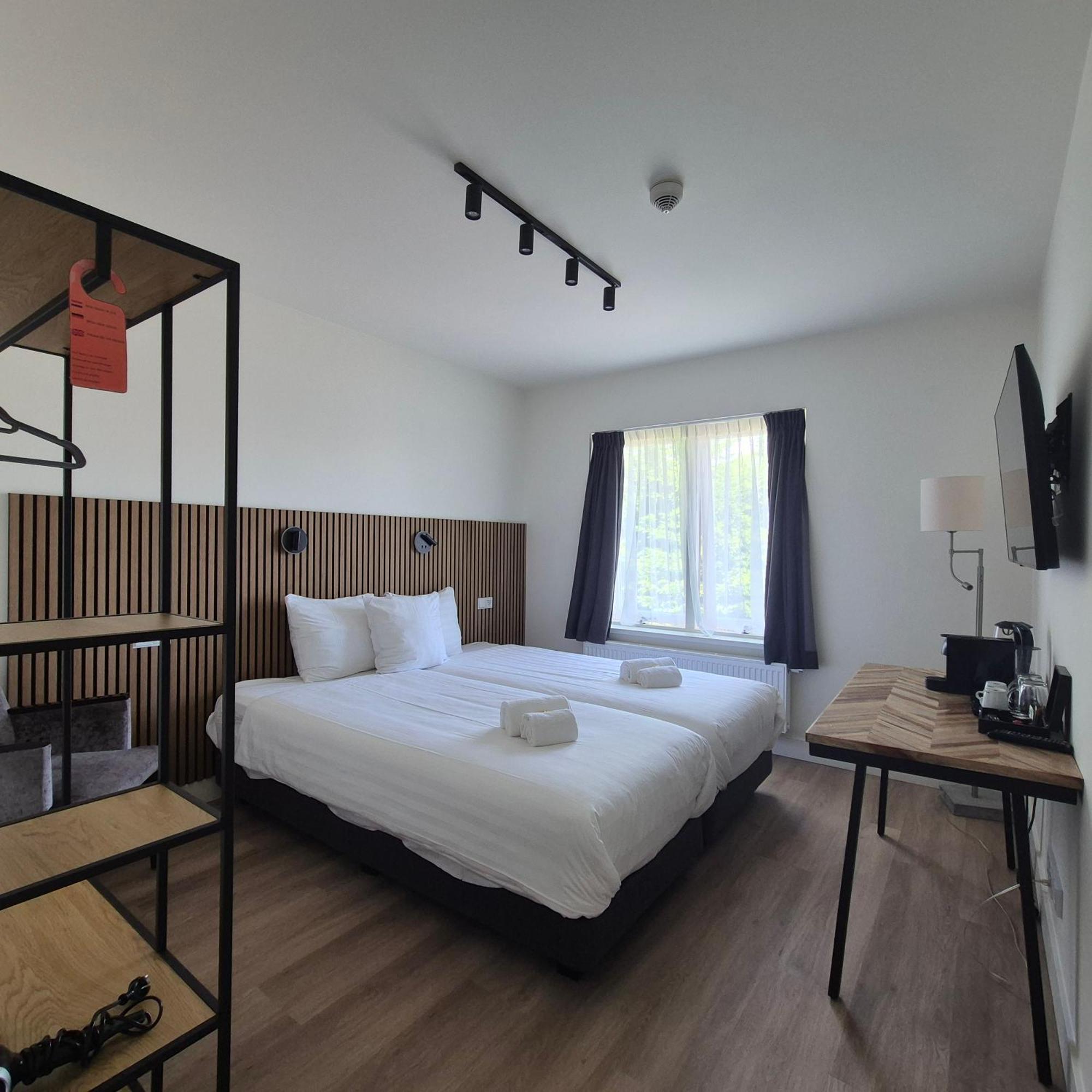 Hotel Den Burg - Digital Access מראה חיצוני תמונה